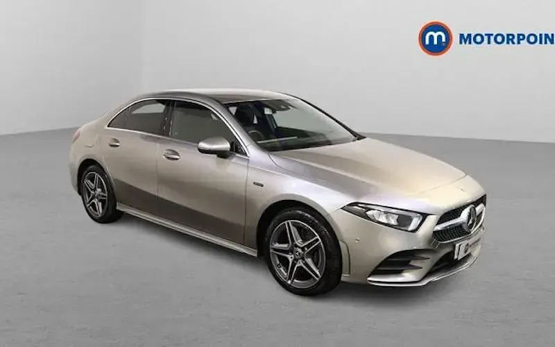 Begagnad Mercedes A250 Executive 218 HK (160 kW) 2022 Sedan