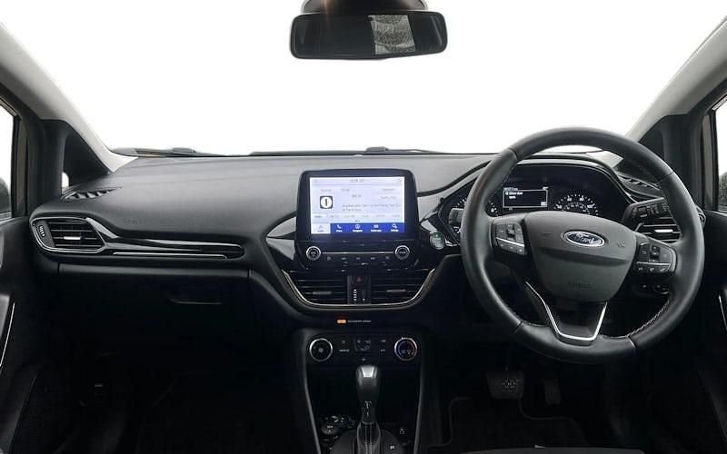 Begagnad Ford Fiesta Titanium 101 HK (74 kW) 2020 Grå Halvkombi