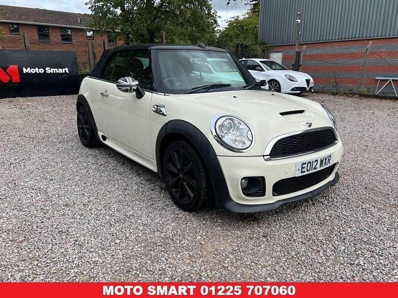 White Used 2012 Mini Cooper S Cabriolet Cabriolet | £7,495 (Fair price) - Image 1/4