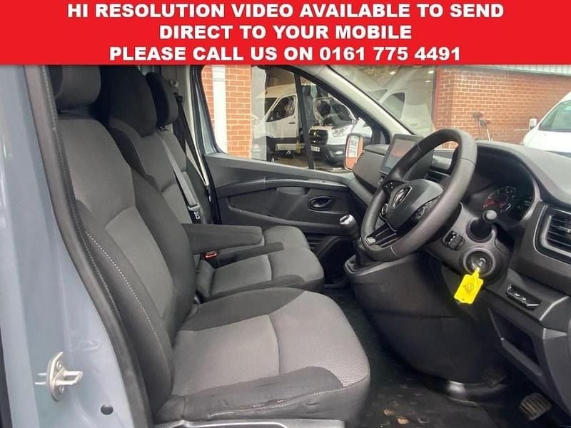 Used Renault Trafic Business 130 HP (95 kW) 2022 Grey MPV