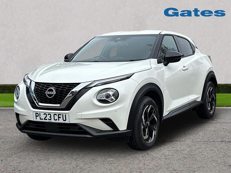 Used Nissan Juke N-Connecta 114 HP (83 kW) 2023 White SUV