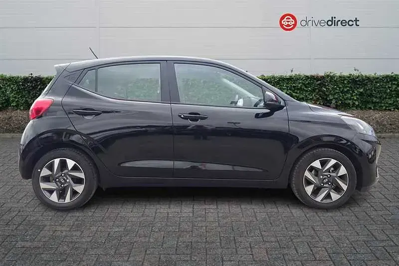 Used Hyundai i10 Advanced 79 HP (58 kW) 2026 Black Hatchback