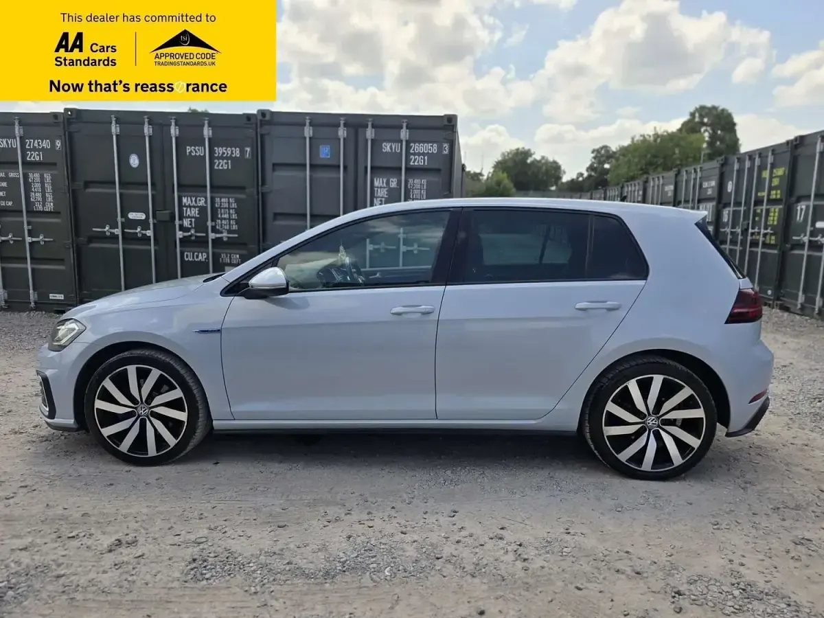 Used VW Golf VII Advance 204 HP (150 kW) 2018 Silver Hatchback