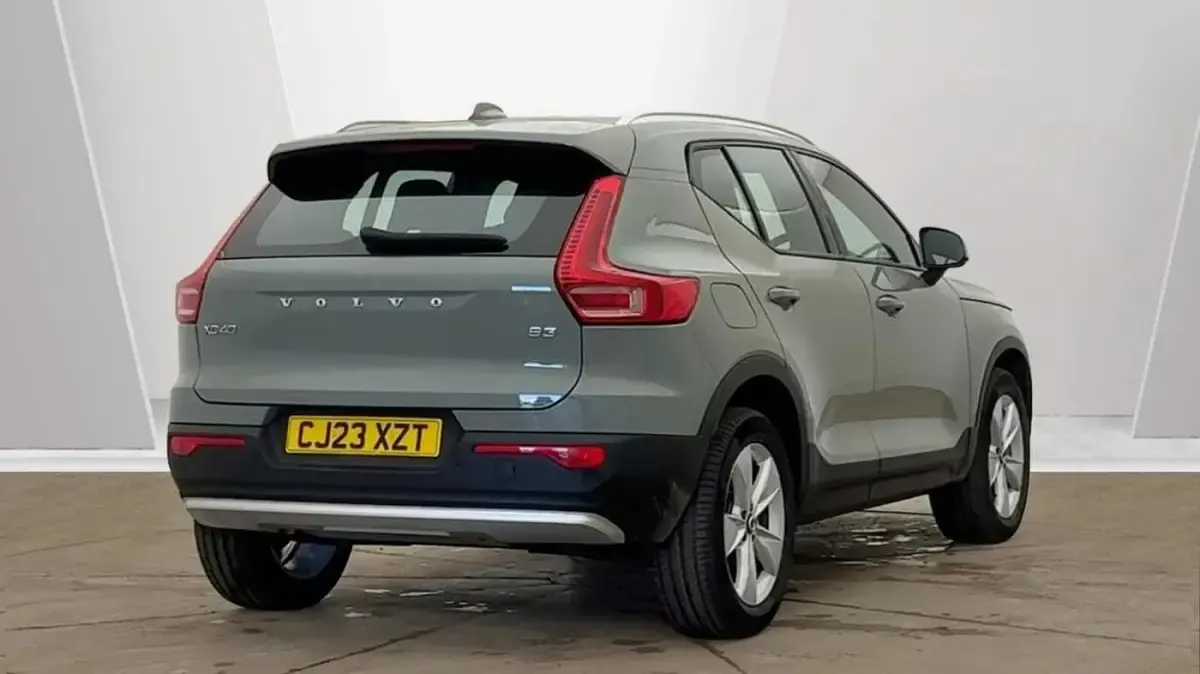 Used Volvo XC40 Core 161 HP (118 kW) 2024 SUV