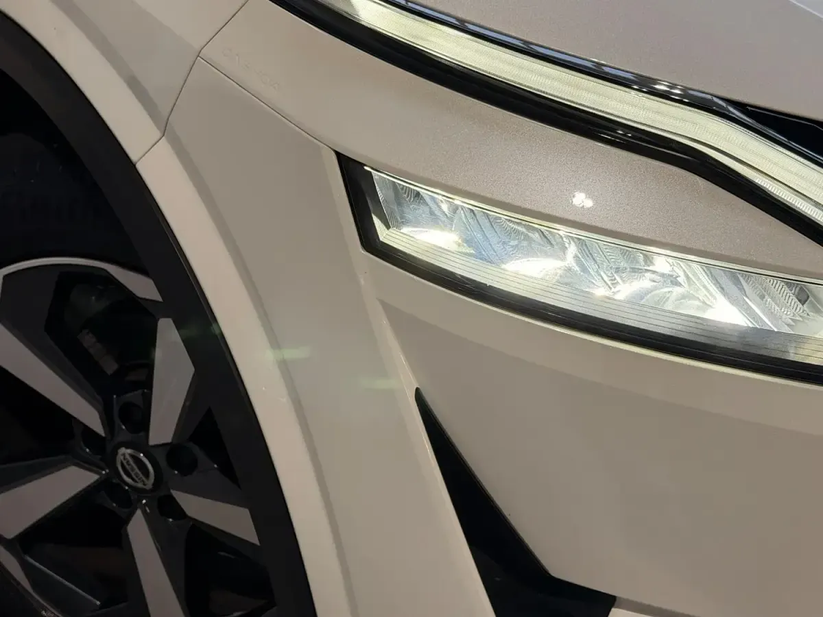 Used Nissan Qashqai N-Connecta 2022 White SUV