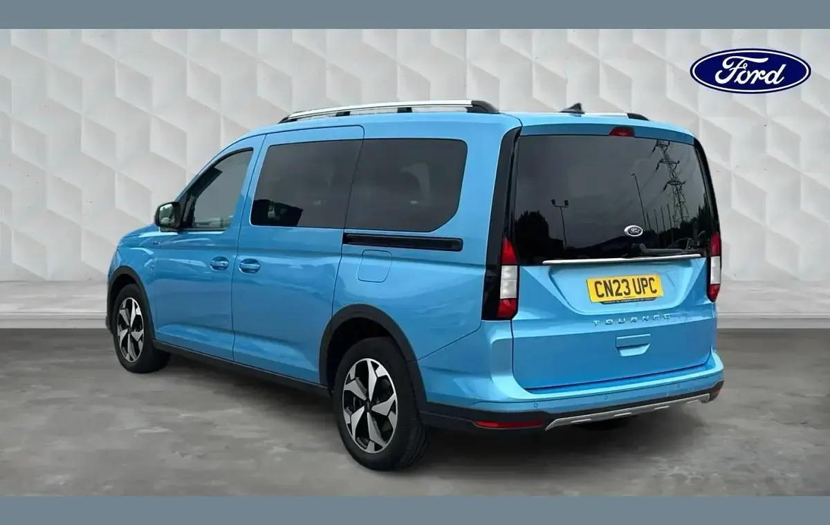 Used Ford Grand Tourneo Connect Active 114 HP (83 kW) 2023 Blue MPV