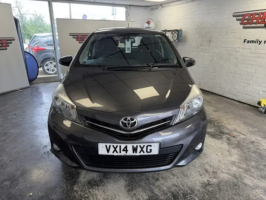 Used Toyota Yaris Plus 99 HP (72 kW) 2014 Grey Hatchback