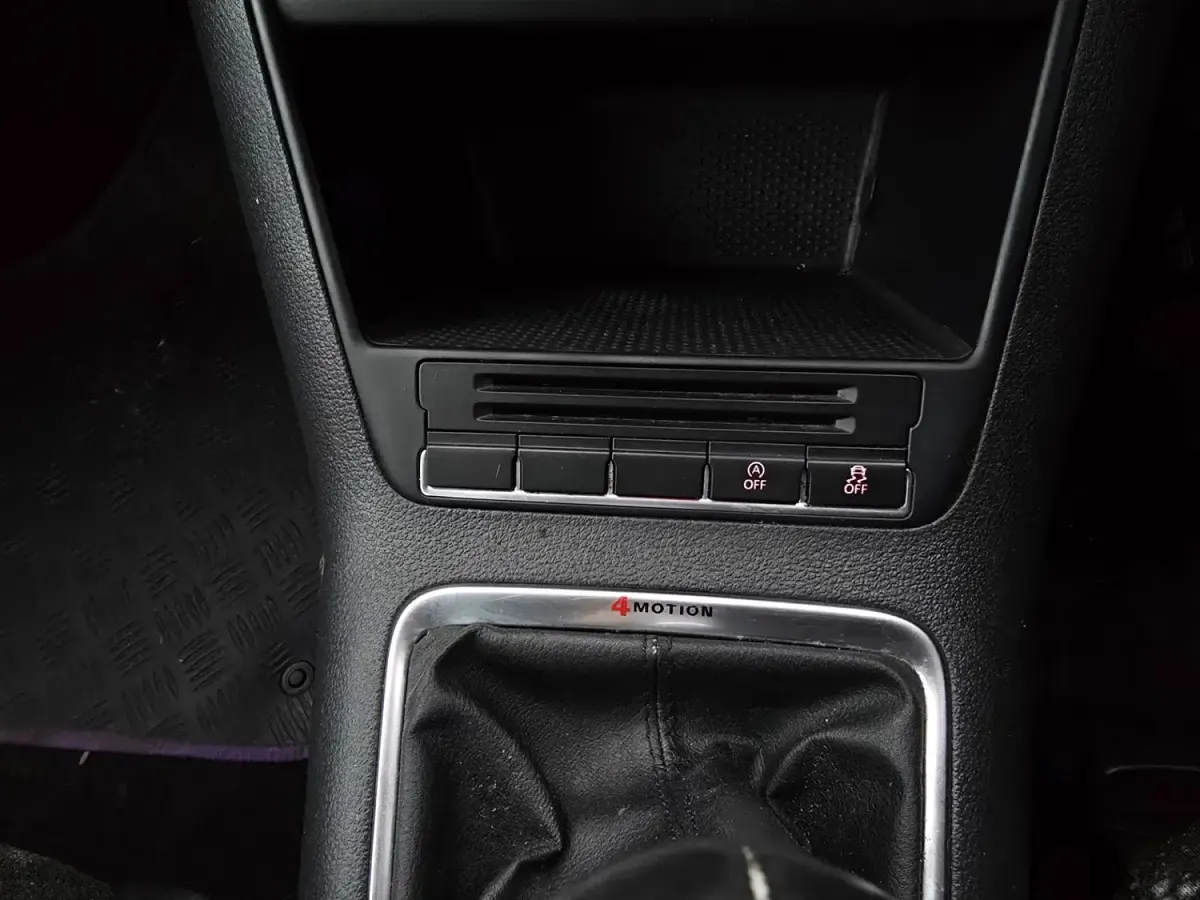 Używany VW Tiguan Sportline 2012 Srebrny SUV
