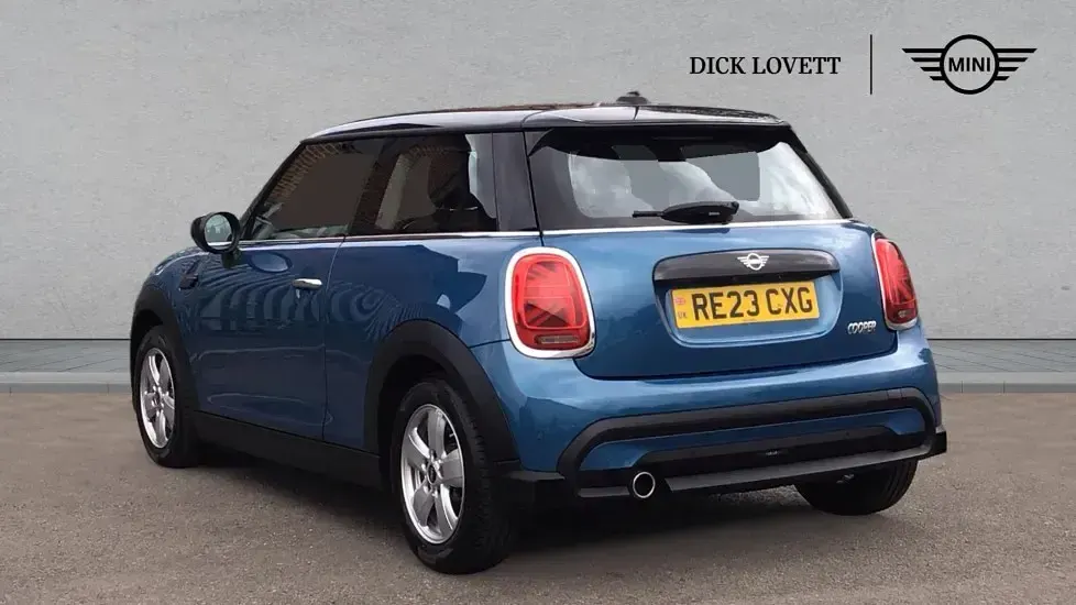 Used Mini Cooper Classic 134 HP (98 kW) 2023 Blue Hatchback