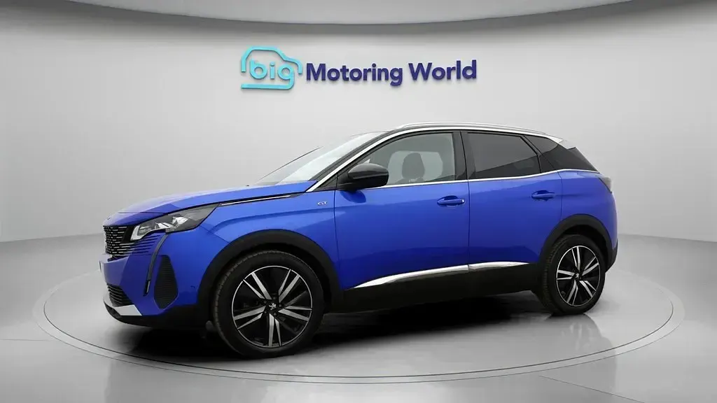 Used Peugeot 3008 Premium 130 HP (95 kW) 2022 Blue SUV
