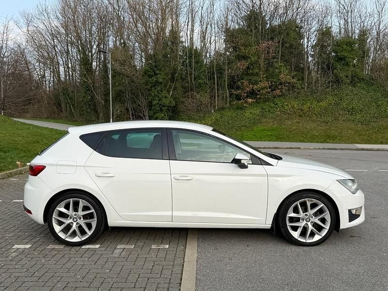 Used Seat Leon FR 2018 White Hatchback