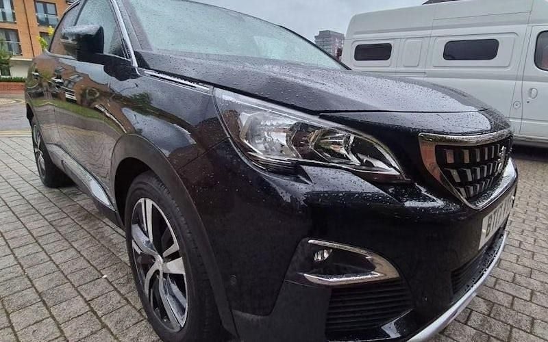 Used 2018 Peugeot 3008 Allure Estate | £10,980 (Fair price) - Image 1/4