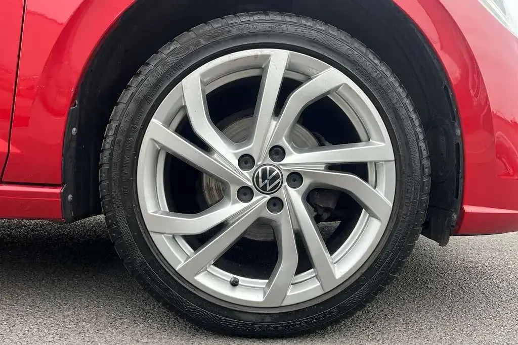 Used VW Polo Style 95 HP (69 kW) 2023 Red Hatchback