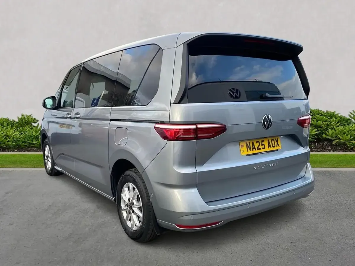 Used VW Multivan Life 150 HP (110 kW) 2025 Silver MPV