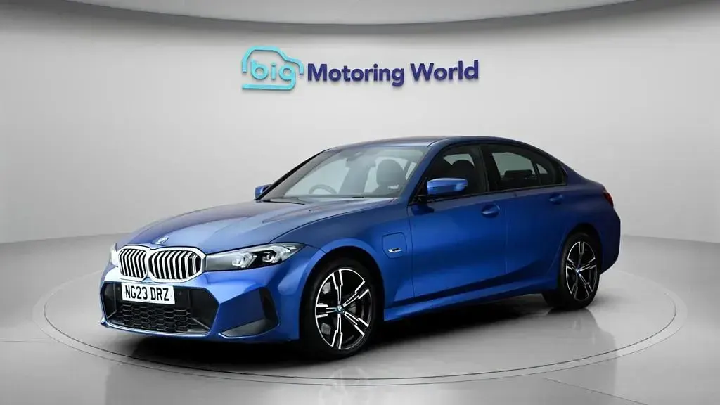 Used BMW 330e M Sport 292 HP (214 kW) 2023 Blue Sedan