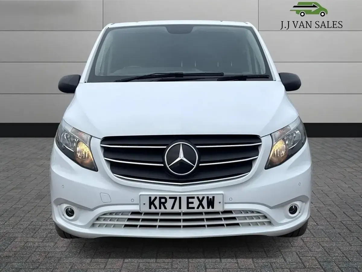 Used Mercedes Vito Premium 140 HP (102 kW) 2021 White Van