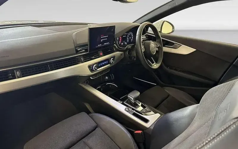 Used Audi A4 S-Line 150 HP (110 kW) 2021 White Estate