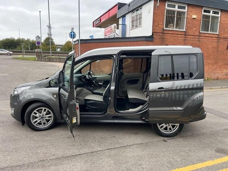Used Ford Tourneo Connect Titanium 120 HP (88 kW) 2019 Grey MPV