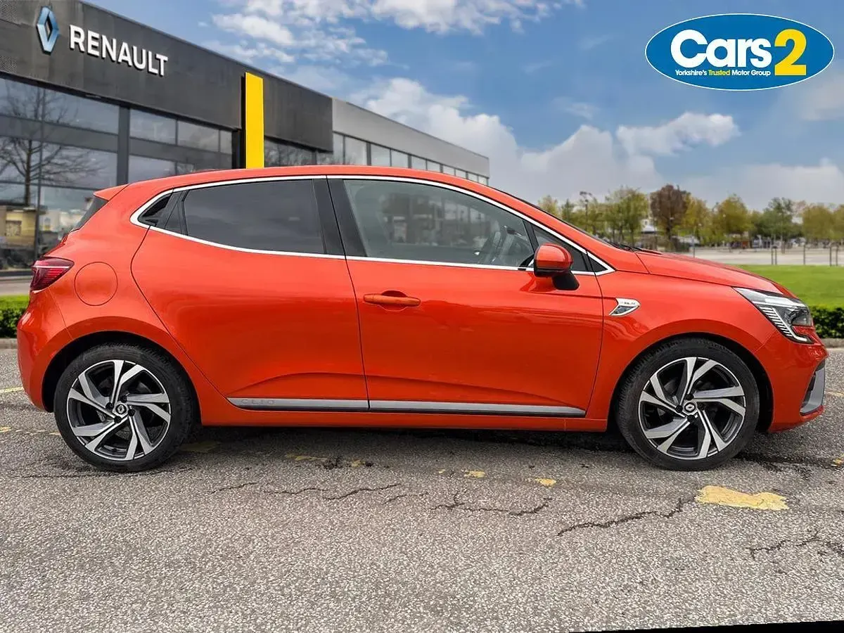Used Renault Clio V RS Line 90 HP (66 kW) 2022 Orange Hatchback