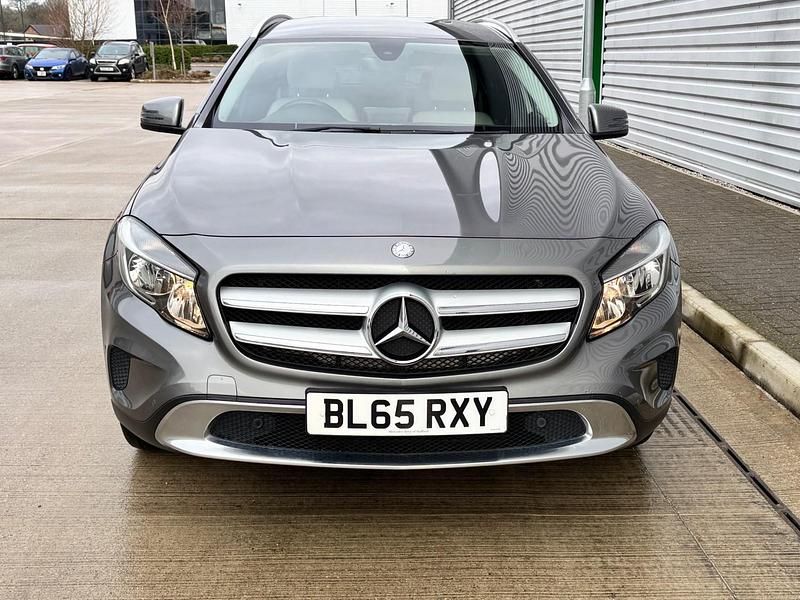 Used Mercedes GLA200 Executive 136 HP (100 kW) 2015 Grey SUV