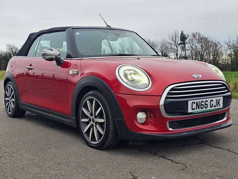 Begagnad Mini Cooper Cabriolet 2016 Röd Cab