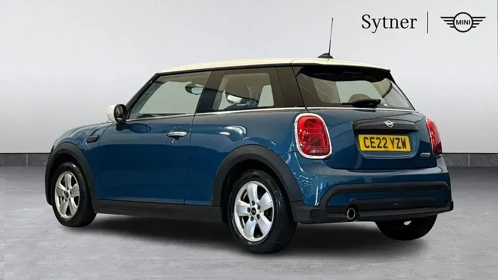 Used Mini Cooper Classic 134 HP (98 kW) 2022 Blue Hatchback