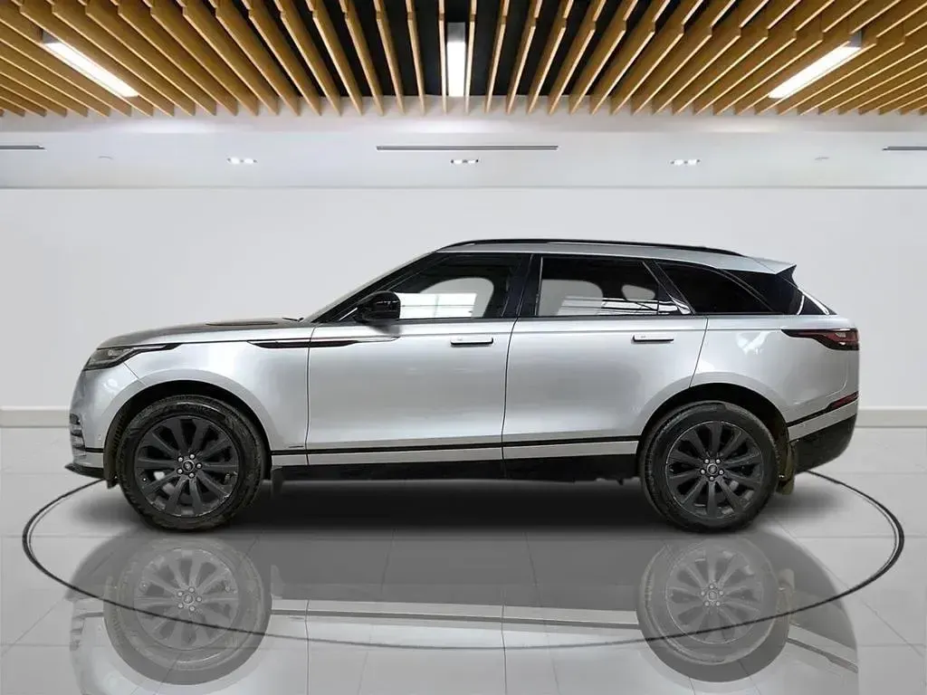 Used Land Rover Range Rover Velar SE Dynamic 240 HP (176 kW) 2020 Silver SUV