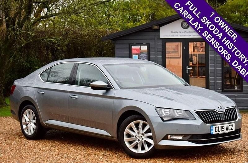 Grey Used 2019 Skoda Superb SE Hatchback | £8,995 (A bit pricey) - Image 1/3