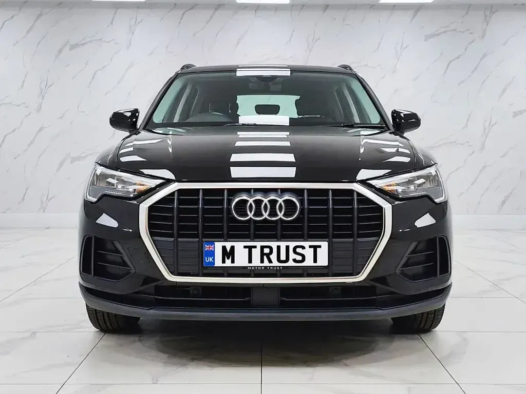 Used Audi Q3 Design 150 HP (110 kW) 2022 Black SUV