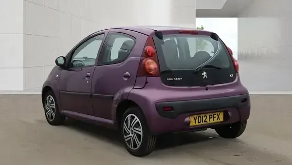 Used Peugeot 107 Active 68 HP (50 kW) 2012 Mauve/purple Hatchback