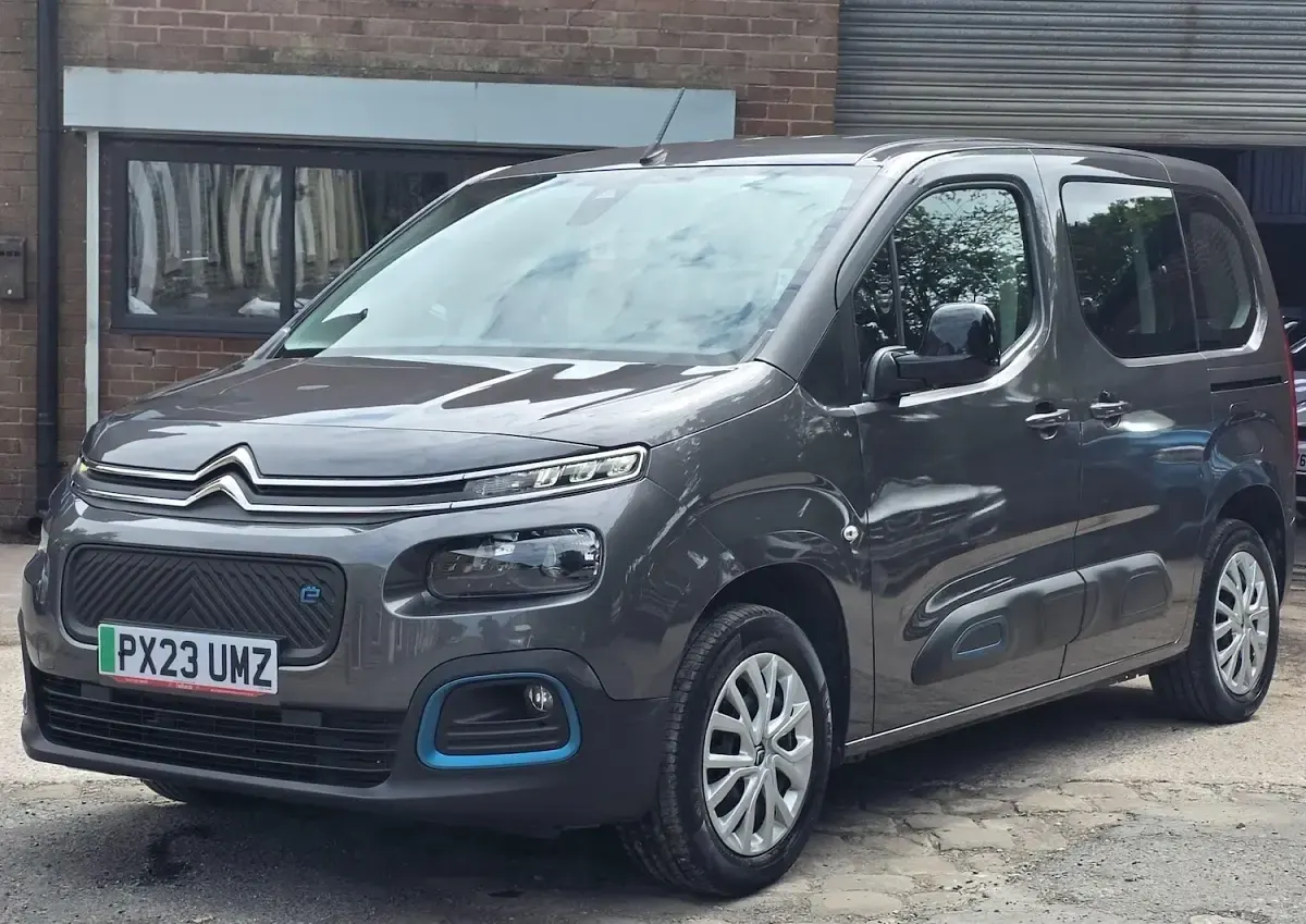 Used Citroën e-Berlingo Feel 100 kW (136 HP) 2023 Grey MPV