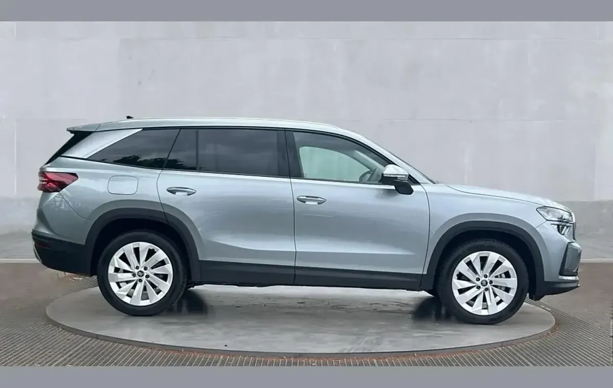 New Skoda Kodiaq SE L 150 HP (110 kW) 2026 Smokey silver metallic SUV