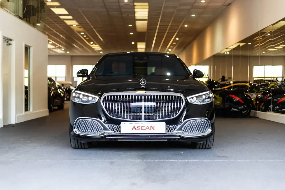 Used Mercedes S680 603 HP (443 kW) 2023 Black Sedan
