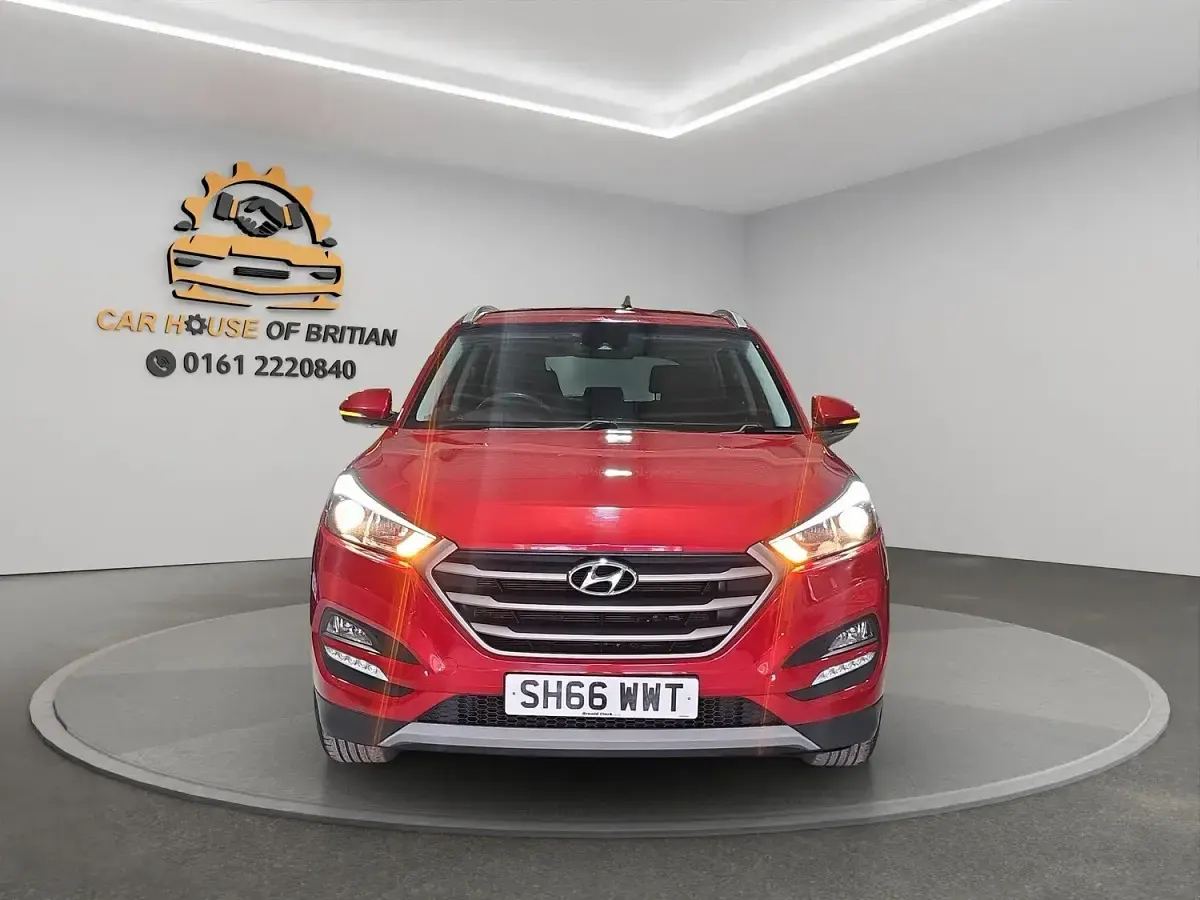 Used Hyundai Tucson SE 177 HP (130 kW) 2016 Red SUV