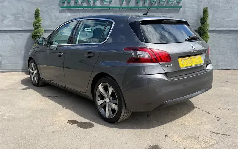 Used Peugeot 308 Allure 131 HP (96 kW) 2020 Hatchback