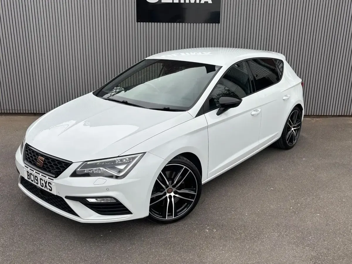 Used Seat Leon Cupra 290 290 HP (213 kW) 2019 White Hatchback
