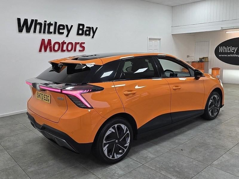 Used MG MG4 EV Trophy 2022 Orange Hatchback