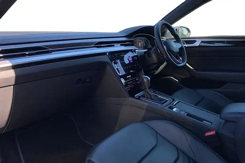 Used VW Arteon R 320 HP (235 kW) 2023 Moonstone grey Estate
