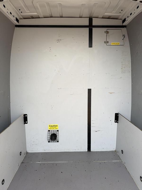 Used Vauxhall Movano 130 HP (95 kW) 2018 White MPV