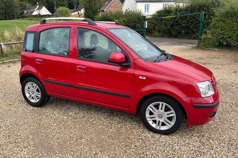 Red Used 2011 Fiat Panda Dynamic Hatchback | £1,250 (Good price) - Image 1/1