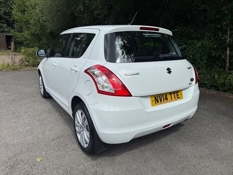Used Suzuki Swift SZ3 94 HP (69 kW) 2014 White Hatchback