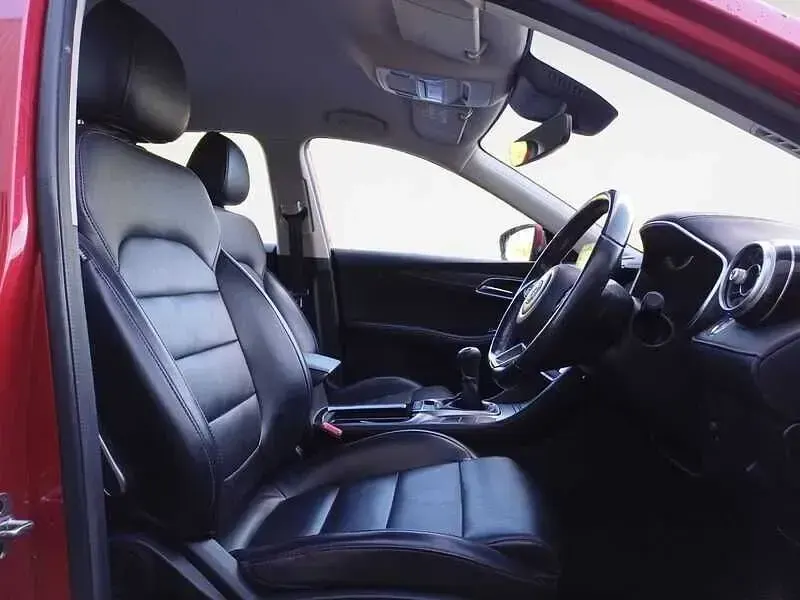 Usado MG HS Excite 162 HP (119 kW) 2023 Vermelho SUV