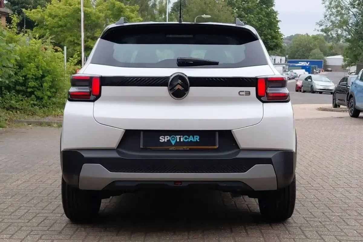 New Citroën C3 101 HP (74 kW) 2026 White SUV