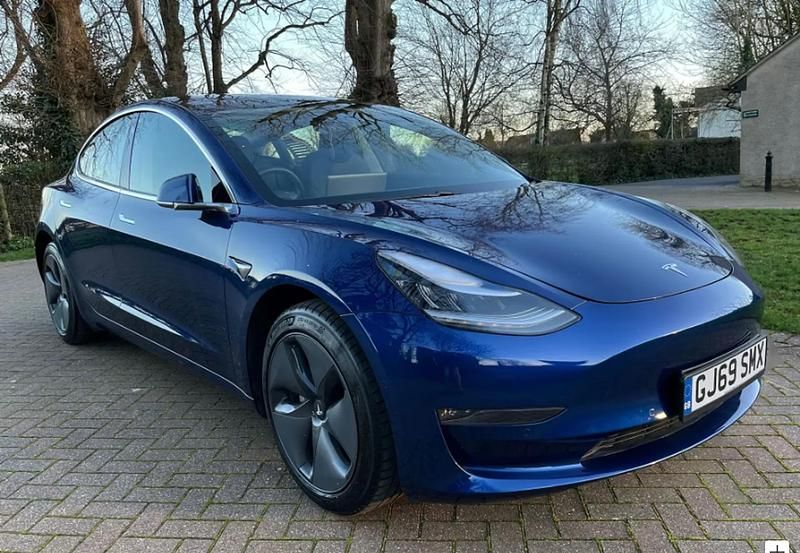 Used Tesla Model 3 Standard Range 239 kW (325 HP) 2019 Blue Sedan
