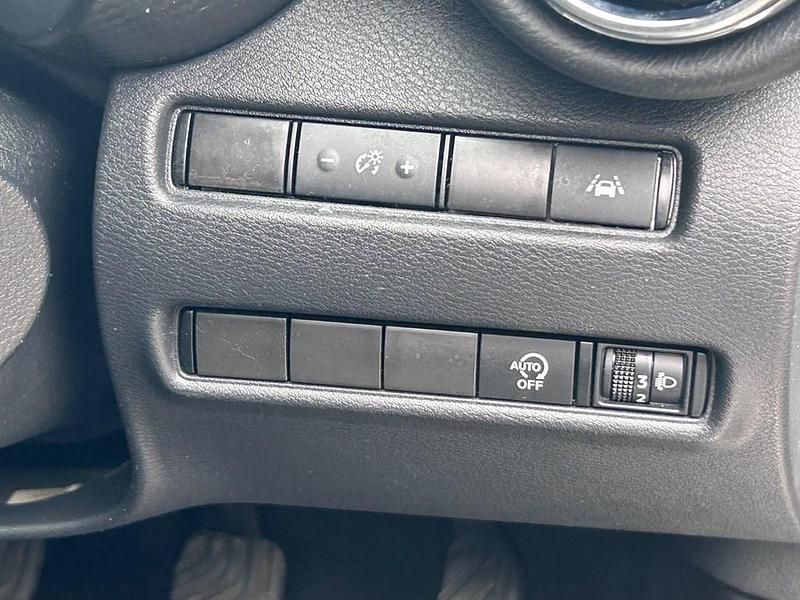 Used Nissan Juke N-Connecta 2023 Silver SUV