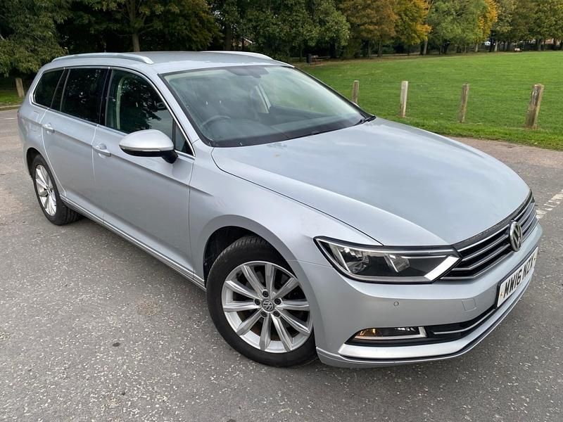 Silver Used 2016 VW Passat Business Estate | £8,000 (Fair price) - Image 1/4