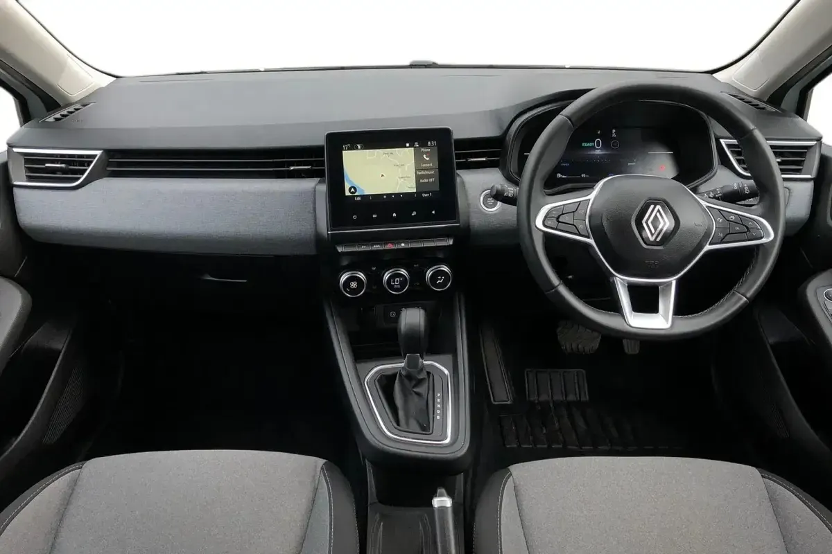Used Renault Clio V Evolution 2024 White Hatchback