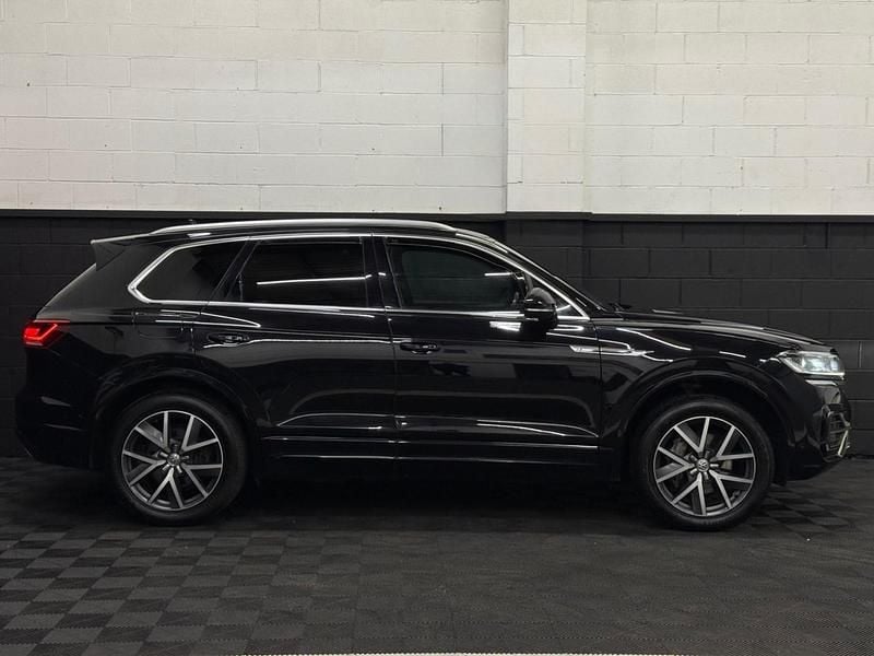 Used VW Touareg R-line 286 HP (210 kW) 2018 Black SUV