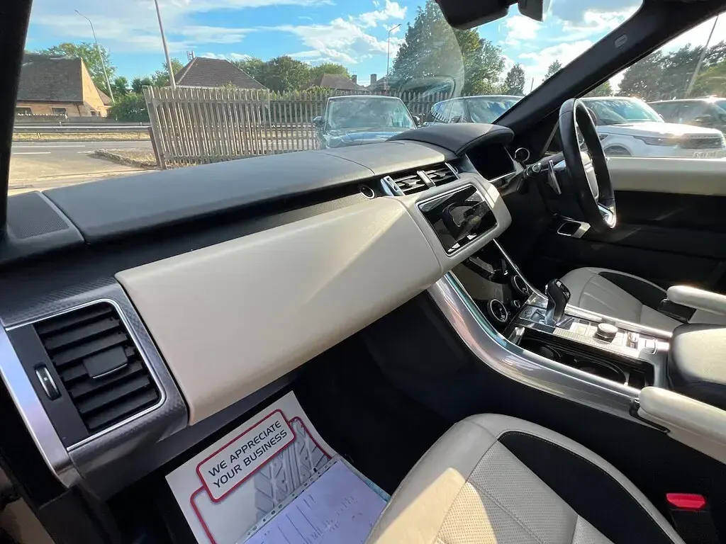 Used Land Rover Range Rover Sport HSE Dynamic 404 HP (297 kW) 2020 Silver SUV