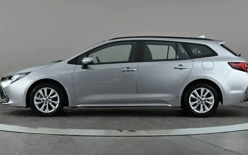 Used Toyota Corolla 140 HP (102 kW) 2026 Estate